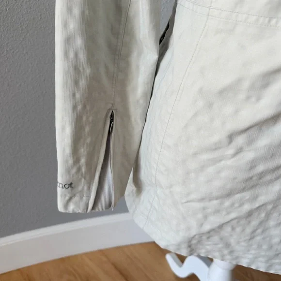 Marmot Women's Hooded Ski Jacket in Creamy Grey - Picture 7 of 16